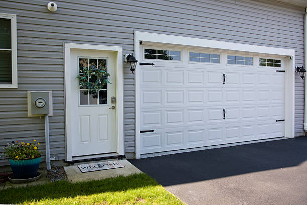 24/7 Emergency Garage Door Panel Replacement experts in Northlake, TX